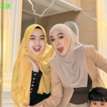 Ria Ricis Ajak Keluarga