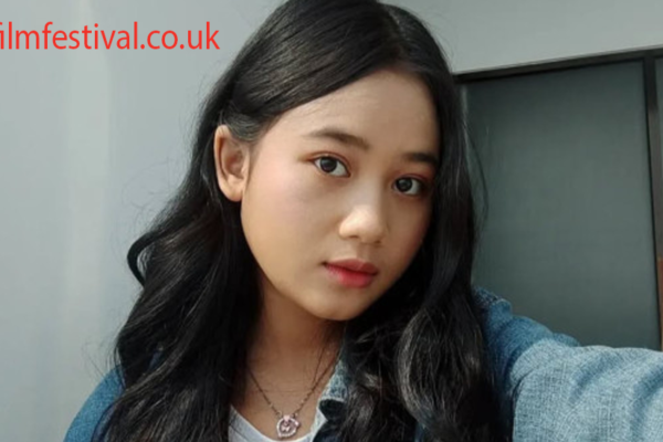 Sosok Aura Cinta